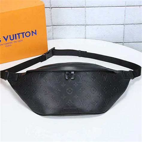 louis vuitton monogram shadow discovery bum bag